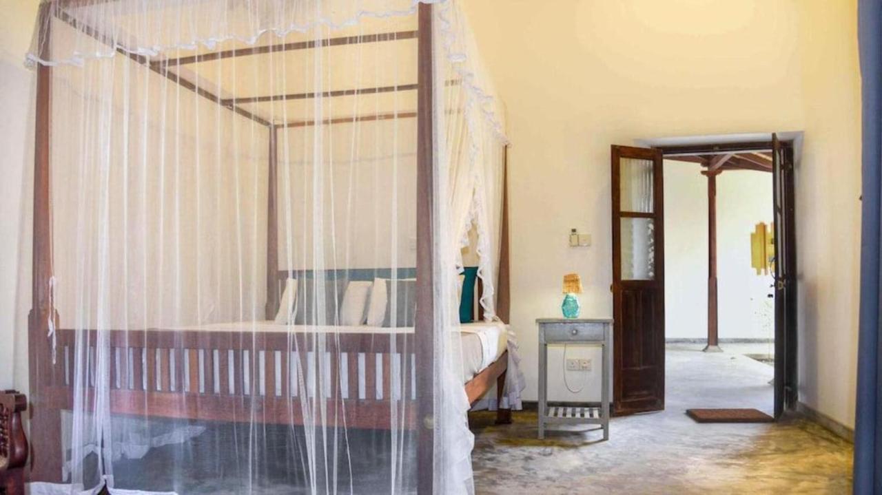 Antique Ceylon Villa Ahangama Eksteriør bilde