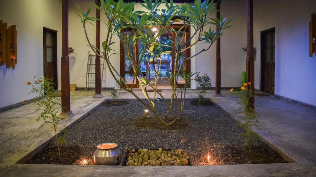 Antique Ceylon Villa Ahangama Eksteriør bilde
