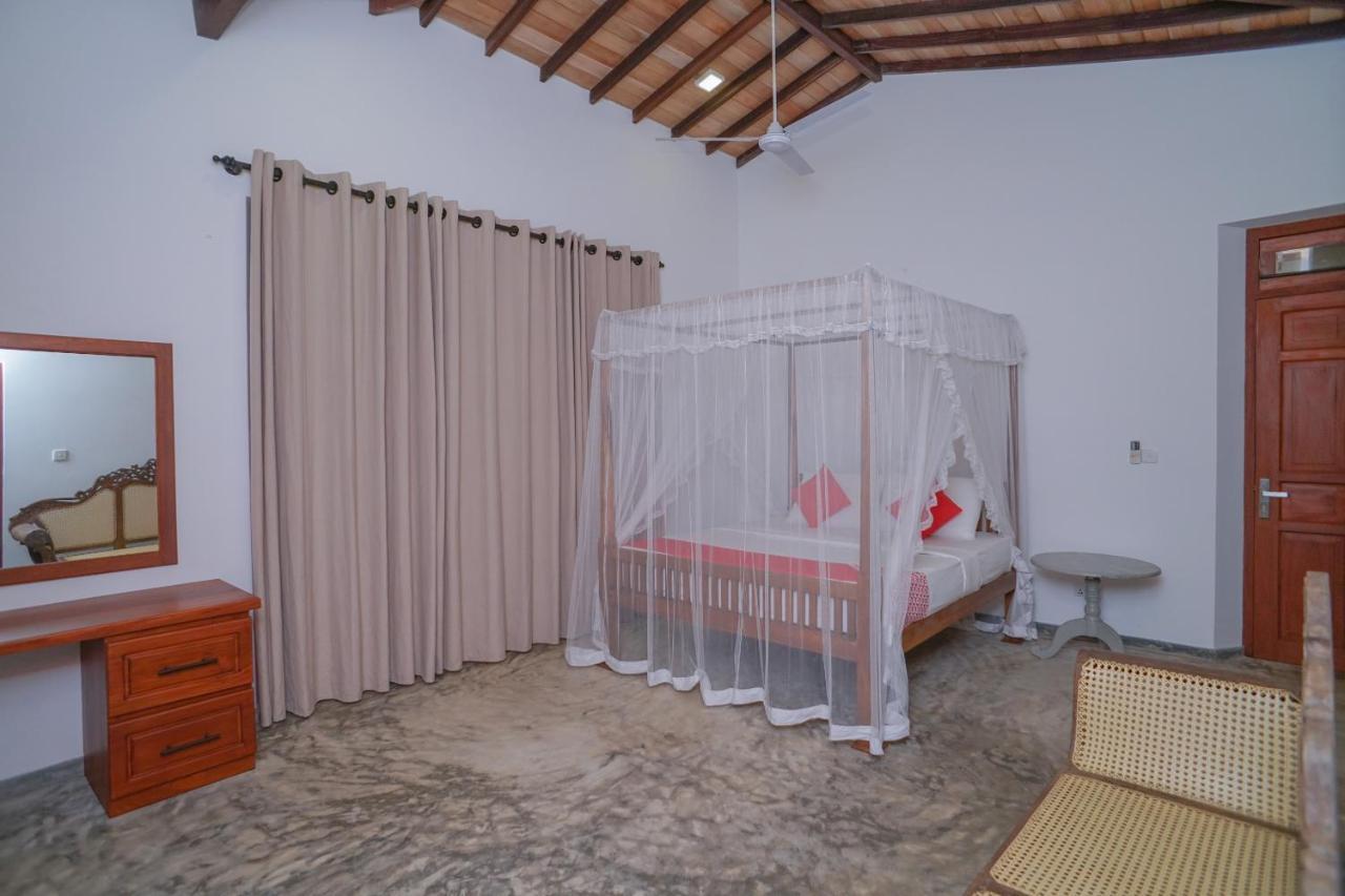Antique Ceylon Villa Ahangama Eksteriør bilde
