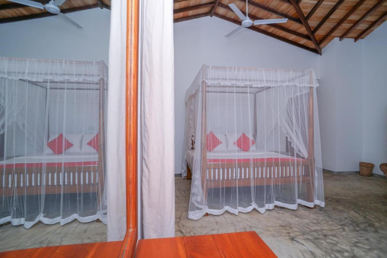 Antique Ceylon Villa Ahangama Eksteriør bilde