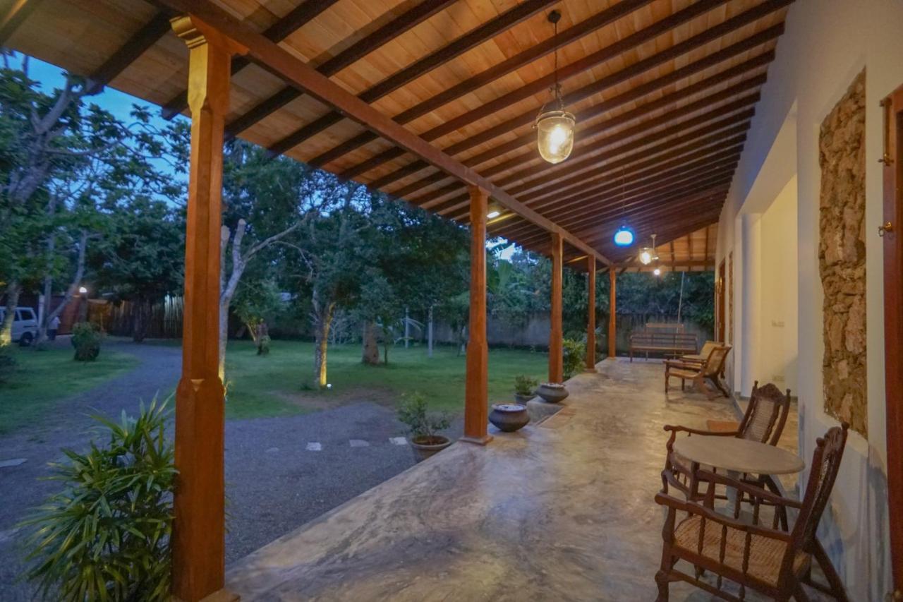 Antique Ceylon Villa Ahangama Eksteriør bilde