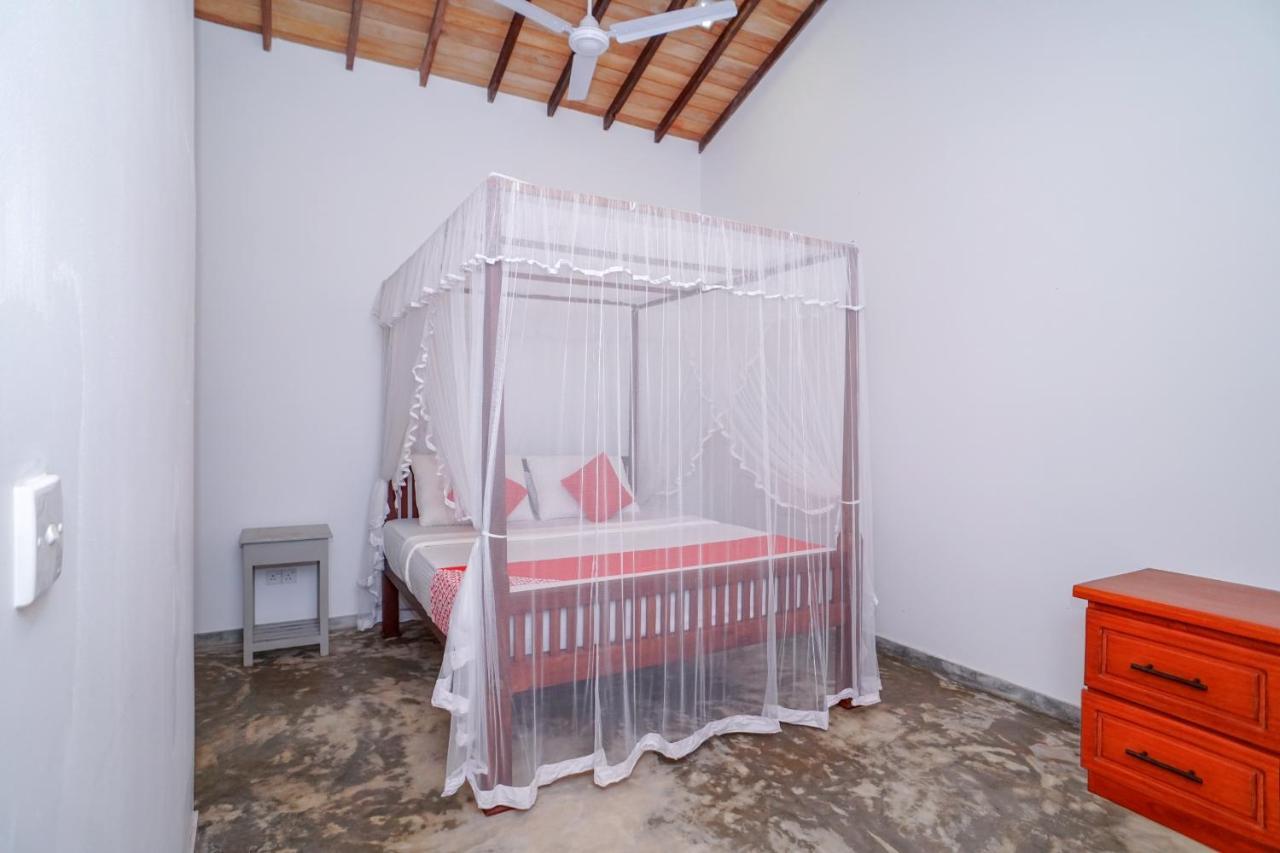 Antique Ceylon Villa Ahangama Eksteriør bilde